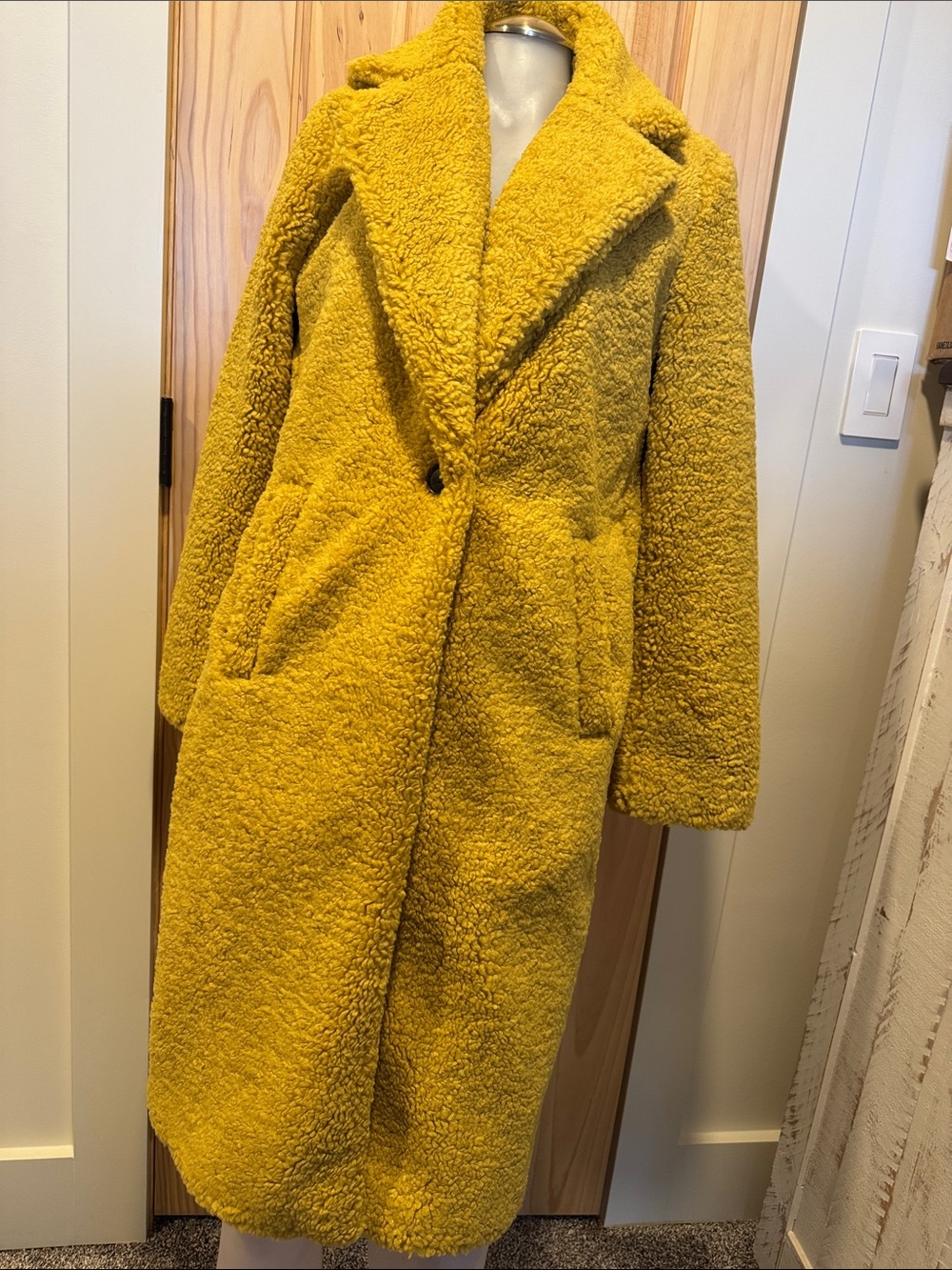 Ann Taylor Loft Yellow chartreuse Fuzzy faux Sherpa Shearling Teddy Coat